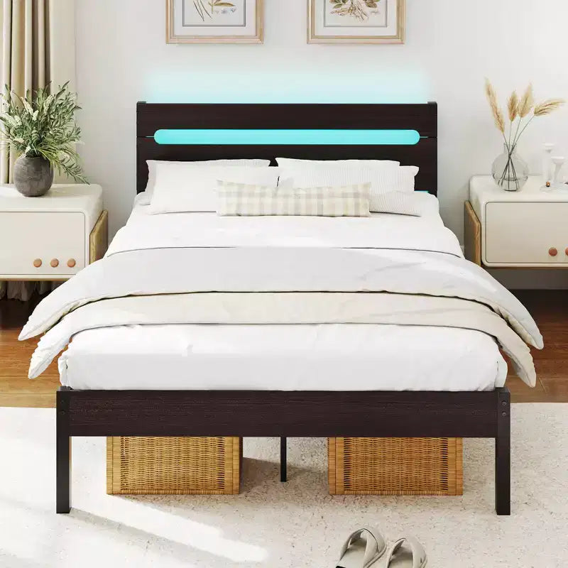 Struttura Letto Matrimoniale con Stazione di Ricarica Integrata Base Robusta per Materasso Marrone Rustico + Nero/Noce + Nero