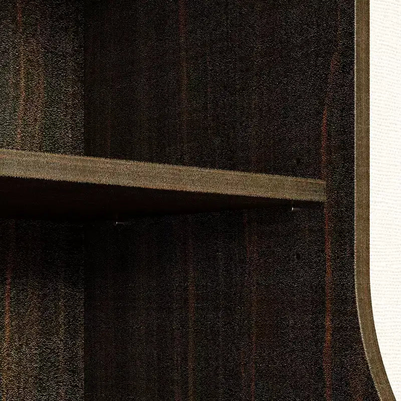 Mobile giradischi dall'estetica retrò moderna: ante in vetro, illuminazione a LED e design incentrato sui vinili